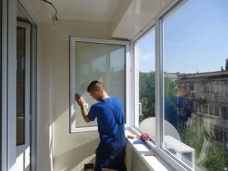 Профи мытье. Мойка балконов и окон в Киеве