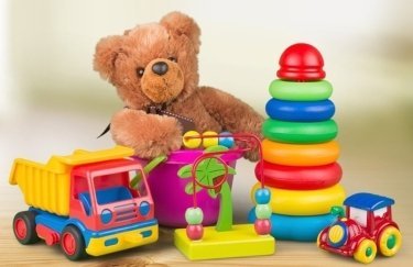 Продаж різнопланових дитячих товарів для дітей різного віку