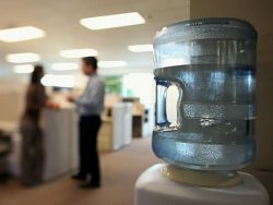 Доставка воды в офис — зачем нужна и что важно знать