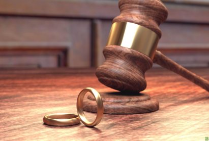 Расторжение брака: к какому юристу лучше обратиться?