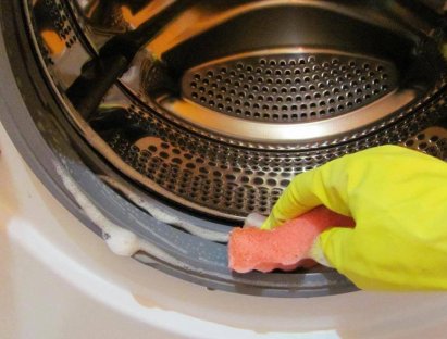 Як почистити плісняву пральну машину
