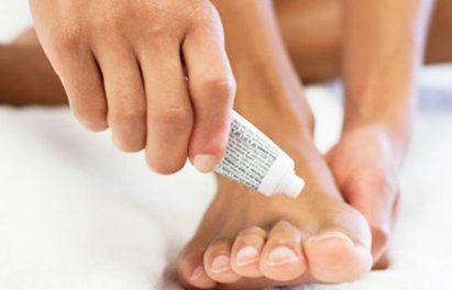 Грибок ногтей на ногах: симптомы и этапы лечения