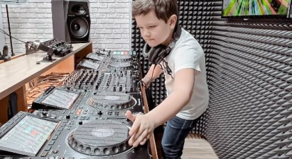 DJ школа и курсы электронной музыки: Волшебство звука и творчества