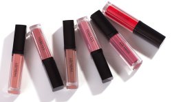 Рідка помада: секрети стійкості