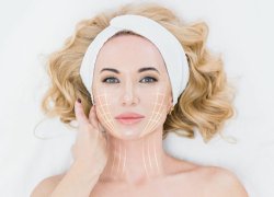 Лазерное омоложение Fotona 4D: глубокая подтяжка лица без хирургического вмешательства