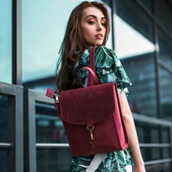 Выбор аксессуаров в городе: от моды к удобству